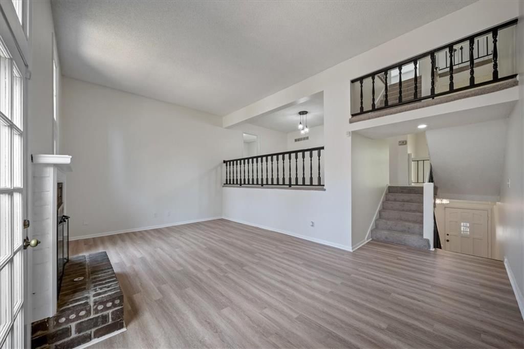 10130 Locust Street — photo 4
