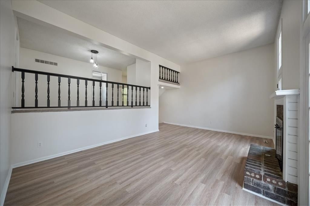10130 Locust Street — photo 9