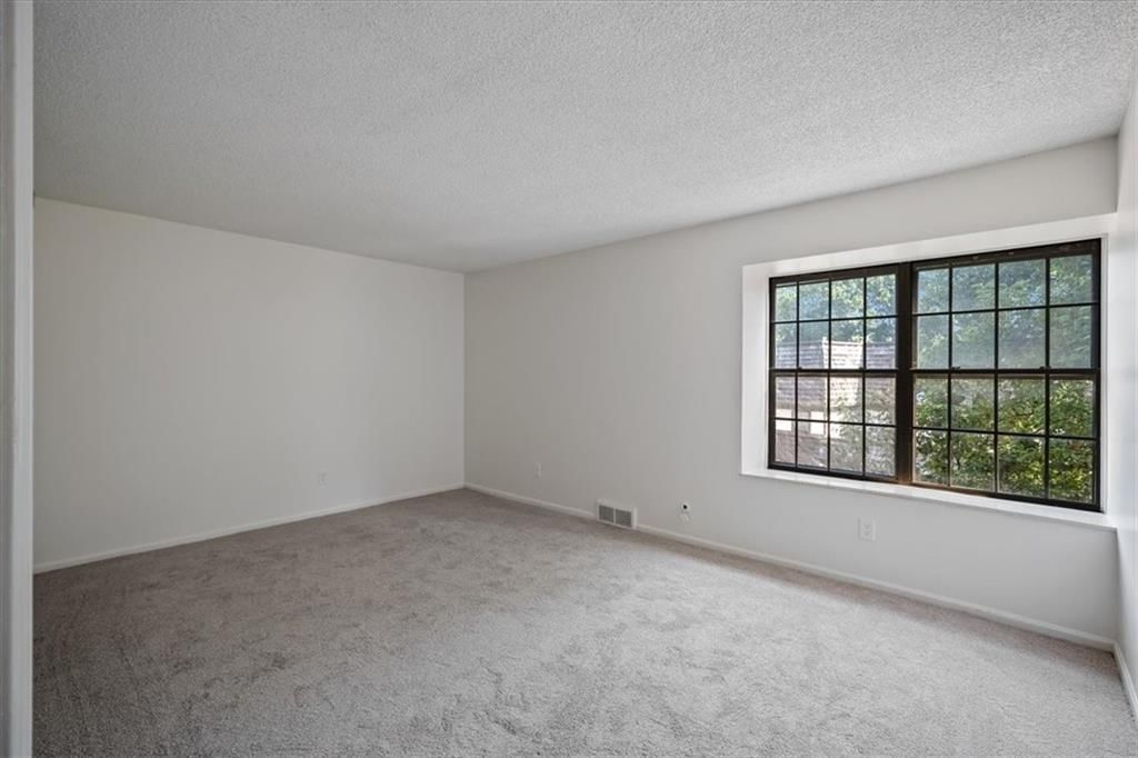 10130 Locust Street — photo 17