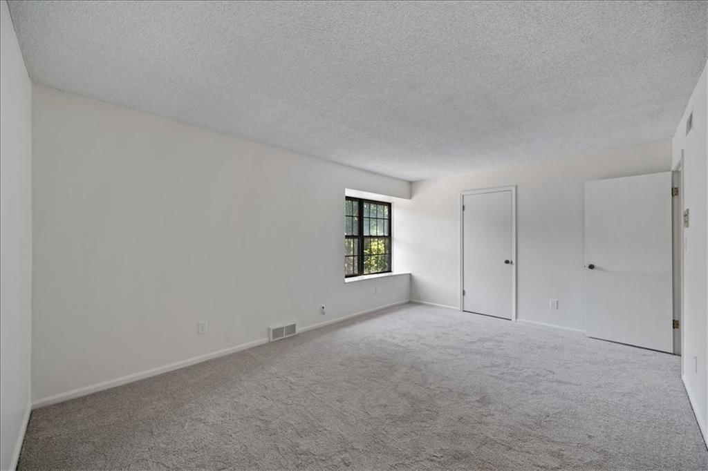 10130 Locust Street — photo 18
