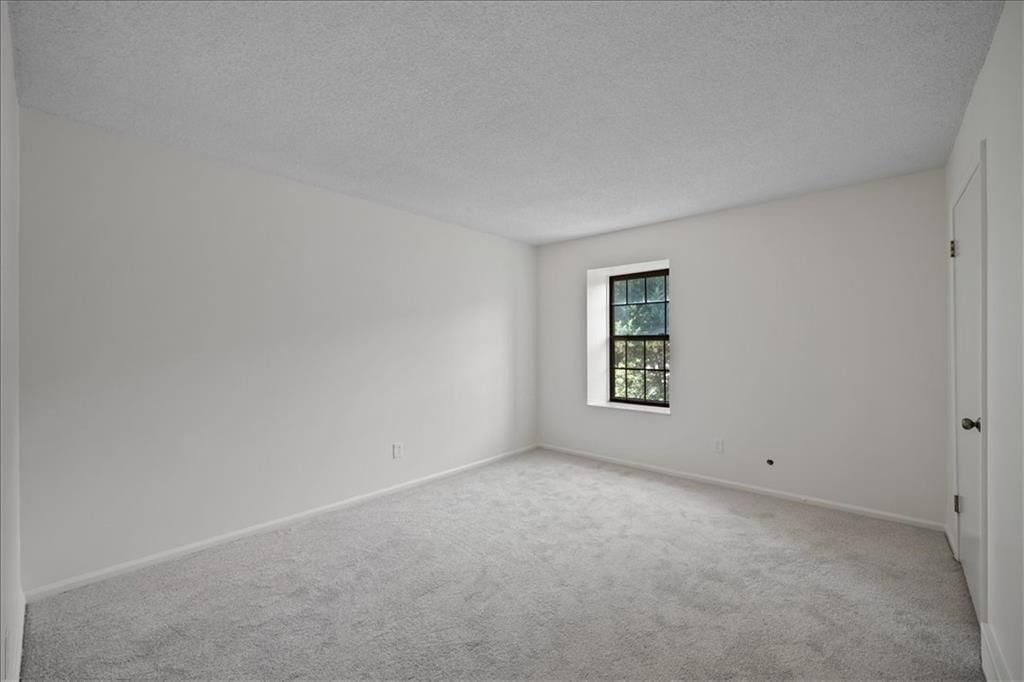 10130 Locust Street — photo 20