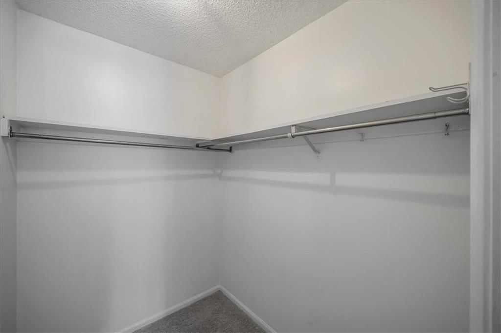 10130 Locust Street — photo 25