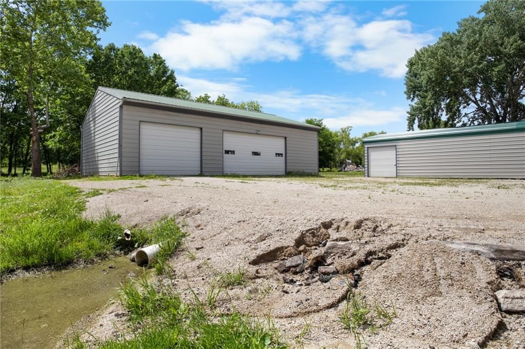 22898 Valley Road — photo 3