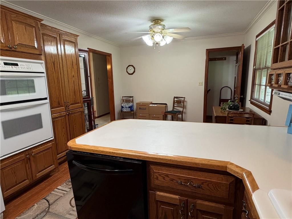 1712 S Holbrook Street — photo 8