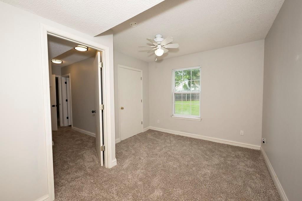 17584 W 111th Terrace — photo 27