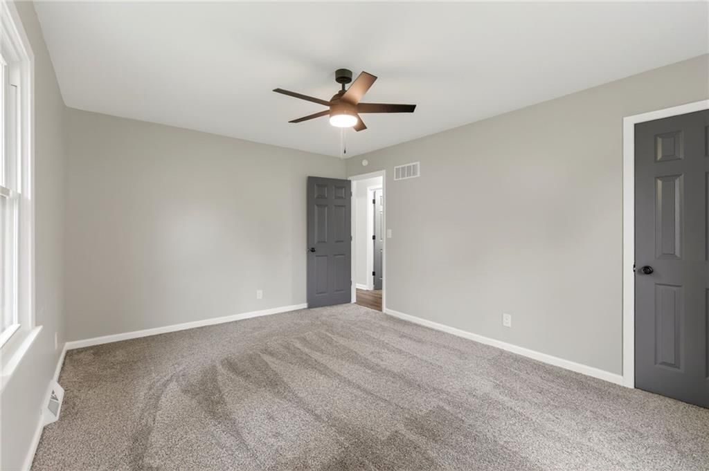 105 E Meadowbrook Court — photo 23