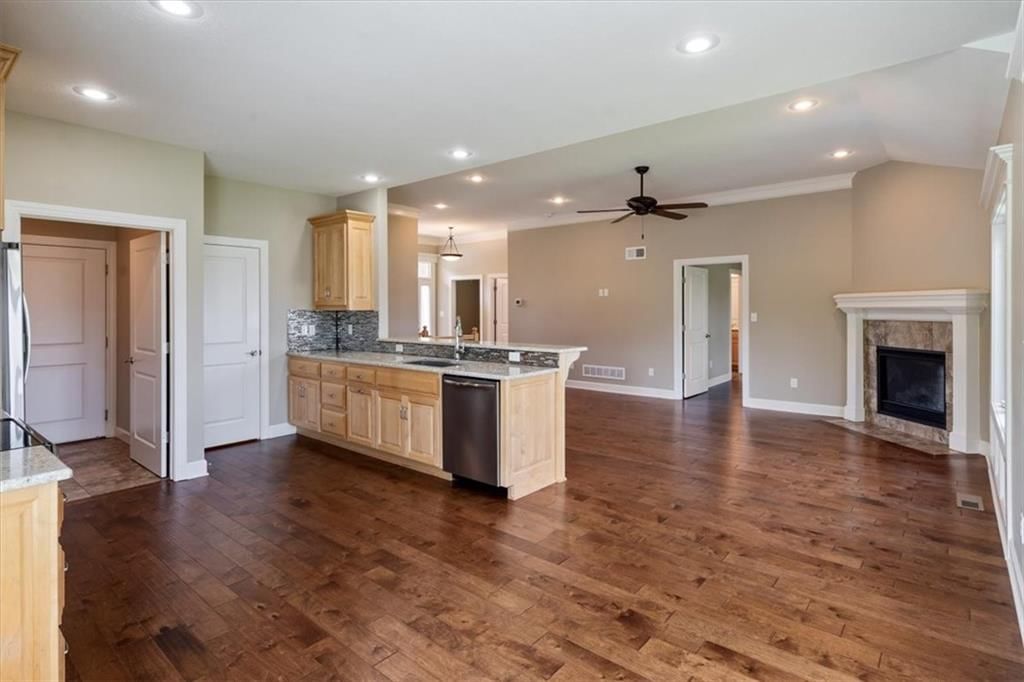 1348 NE Timbercreek Drive — photo 10