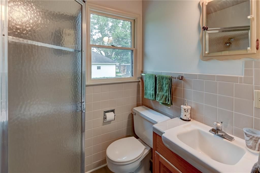 917 Country Club Drive — photo 11