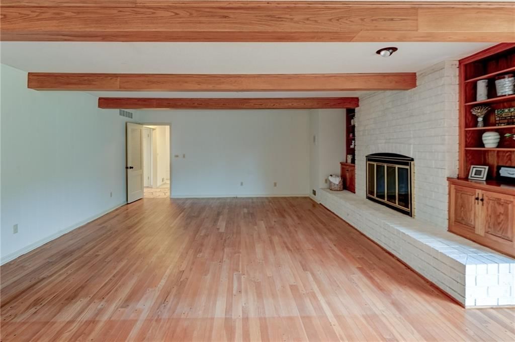 917 Country Club Drive — photo 18