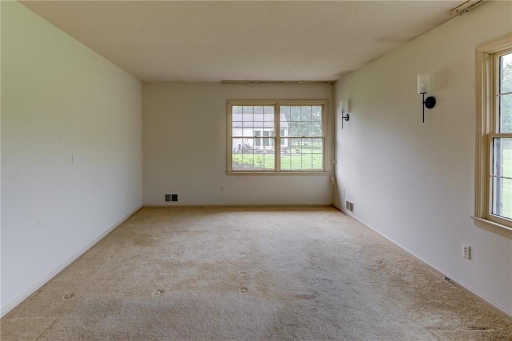 917 Country Club Drive — photo 24
