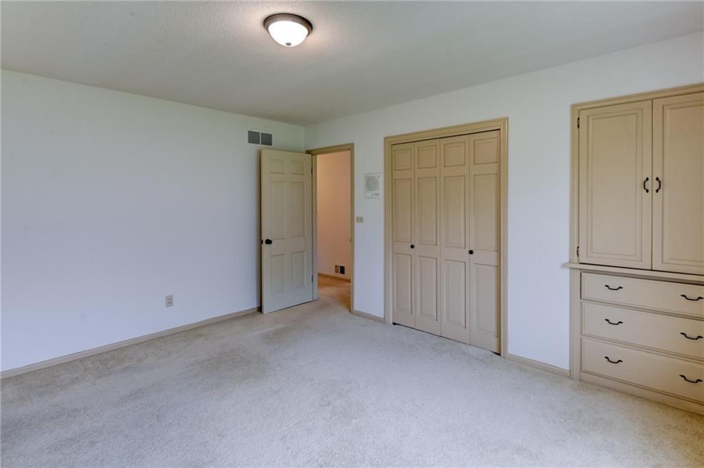 917 Country Club Drive — photo 28
