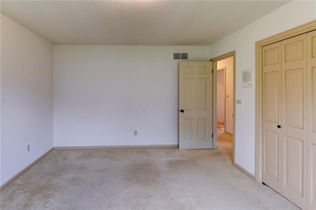 917 Country Club Drive — photo 31