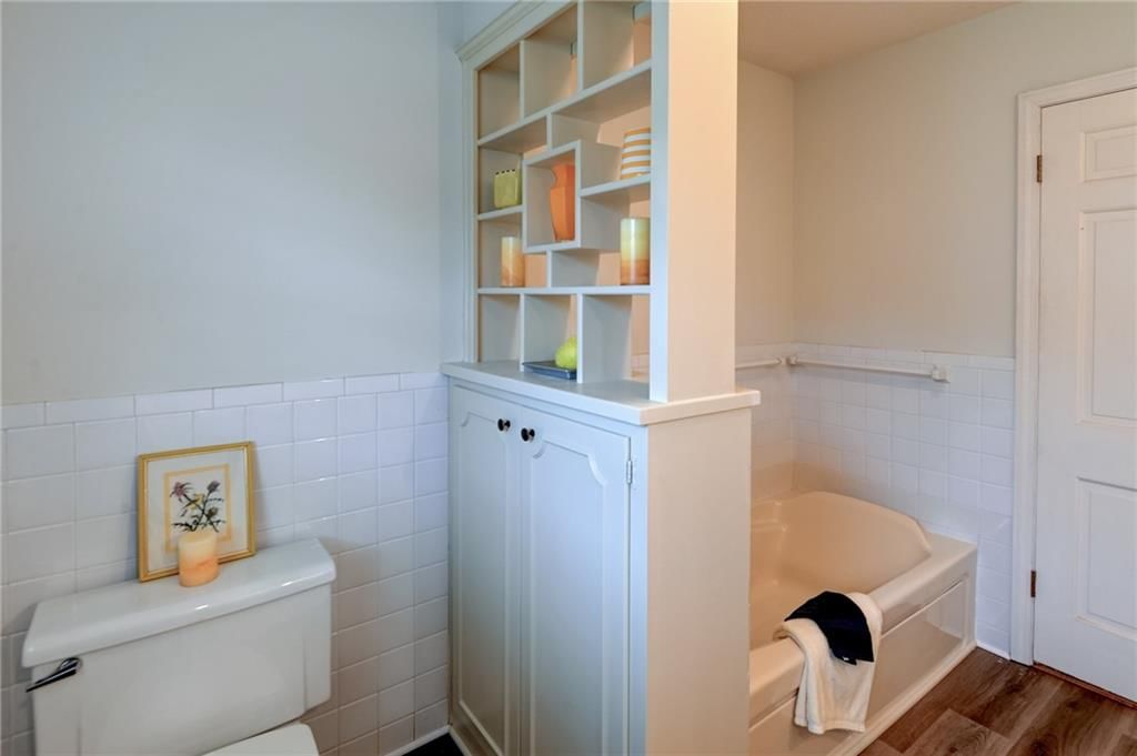917 Country Club Drive — photo 35