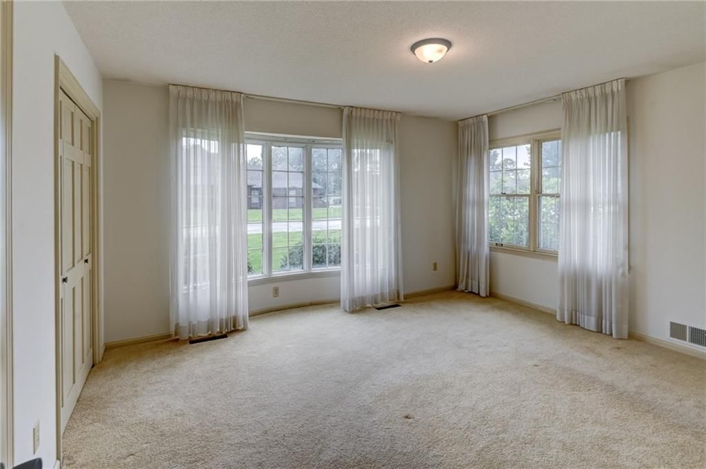 917 Country Club Drive — photo 36