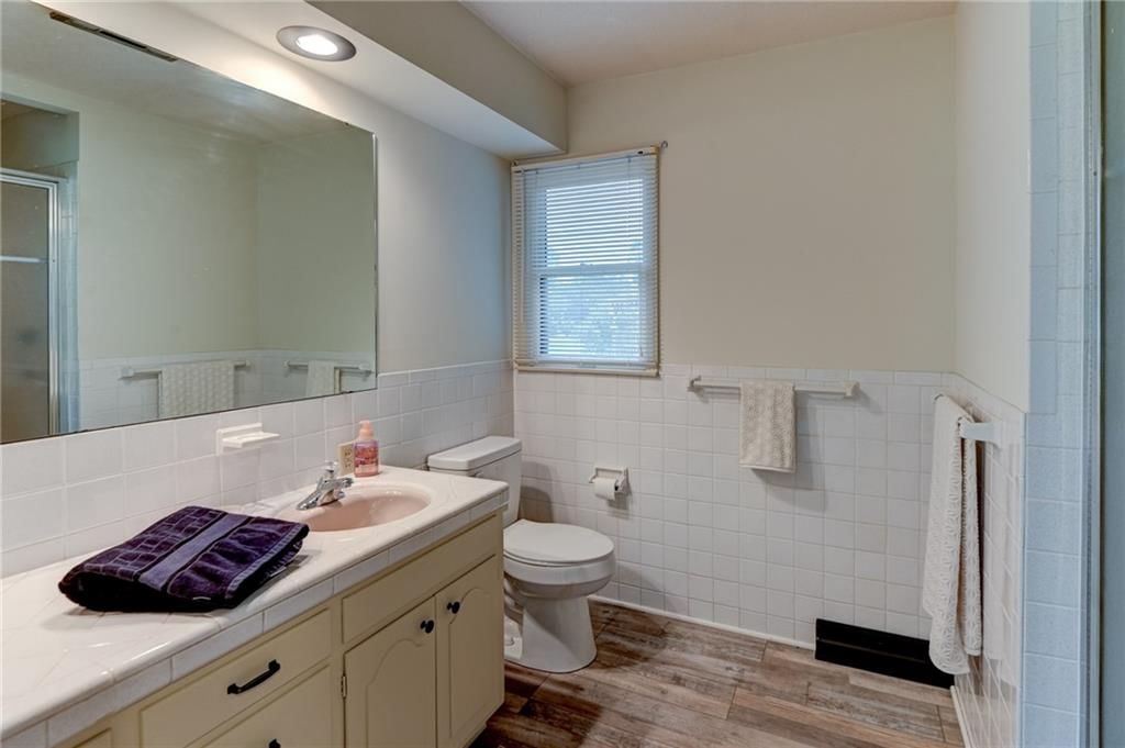 917 Country Club Drive — photo 41