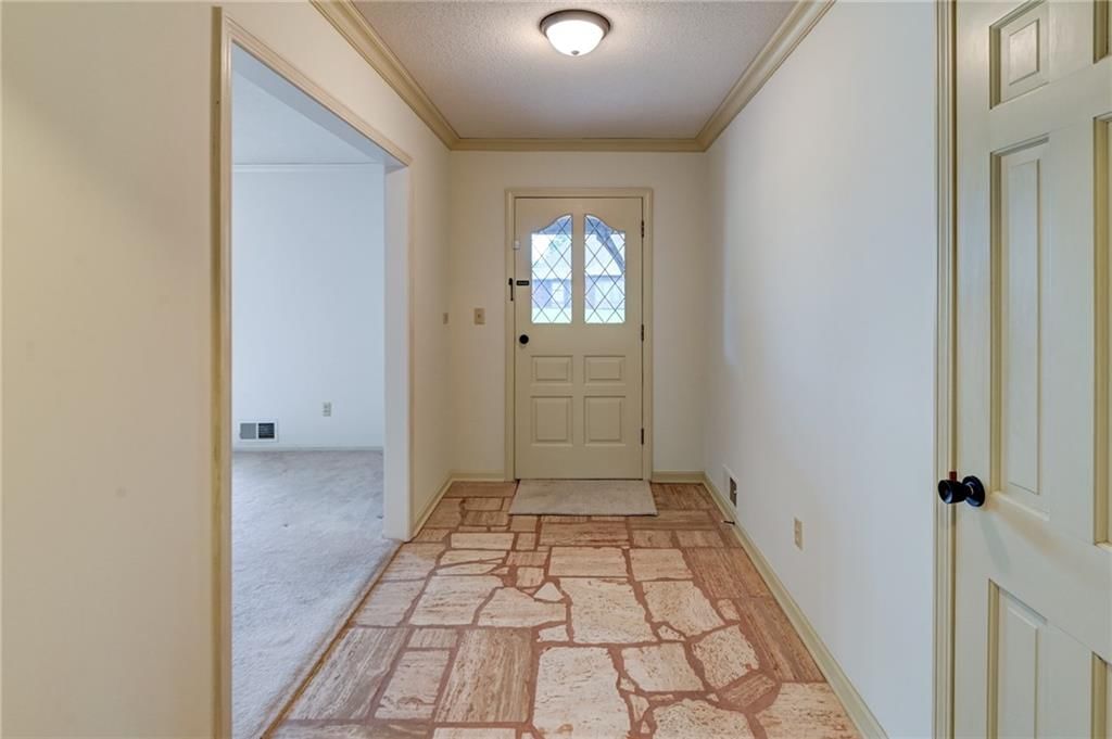 917 Country Club Drive — photo 43