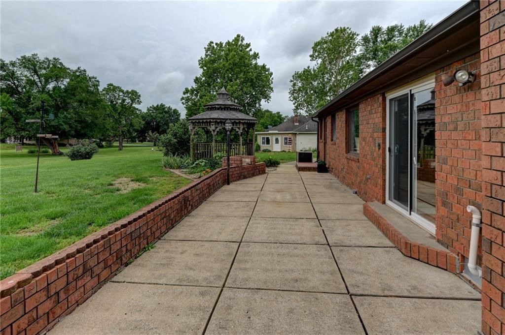 917 Country Club Drive — photo 52