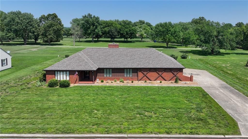917 Country Club Drive — photo 58