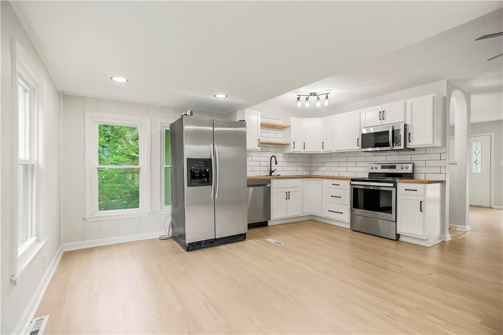 4742 Norton Circle — photo 4