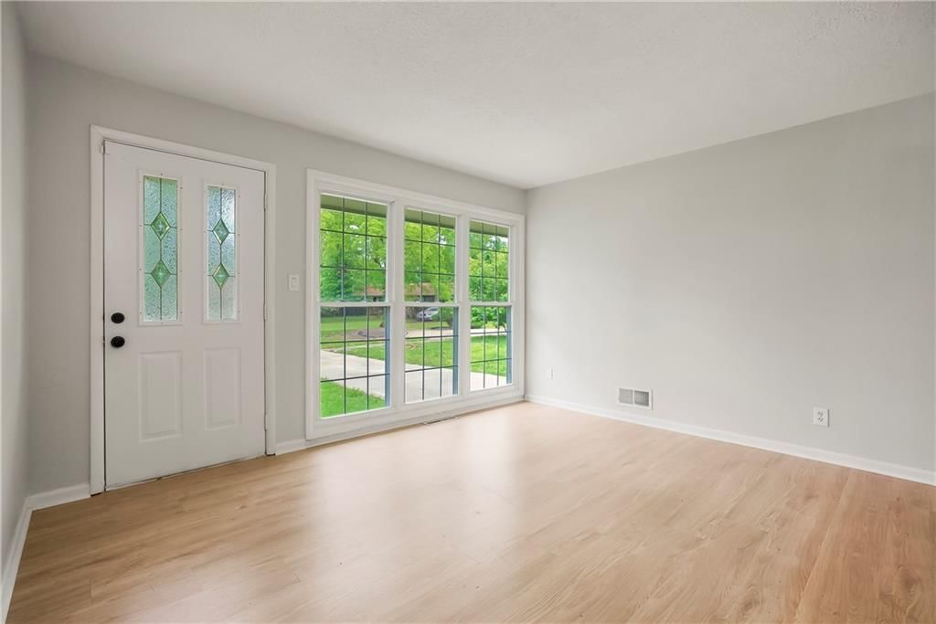 4742 Norton Circle — photo 7
