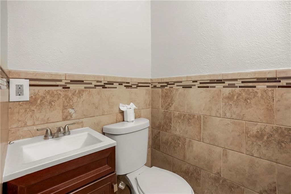 4742 Norton Circle — photo 9
