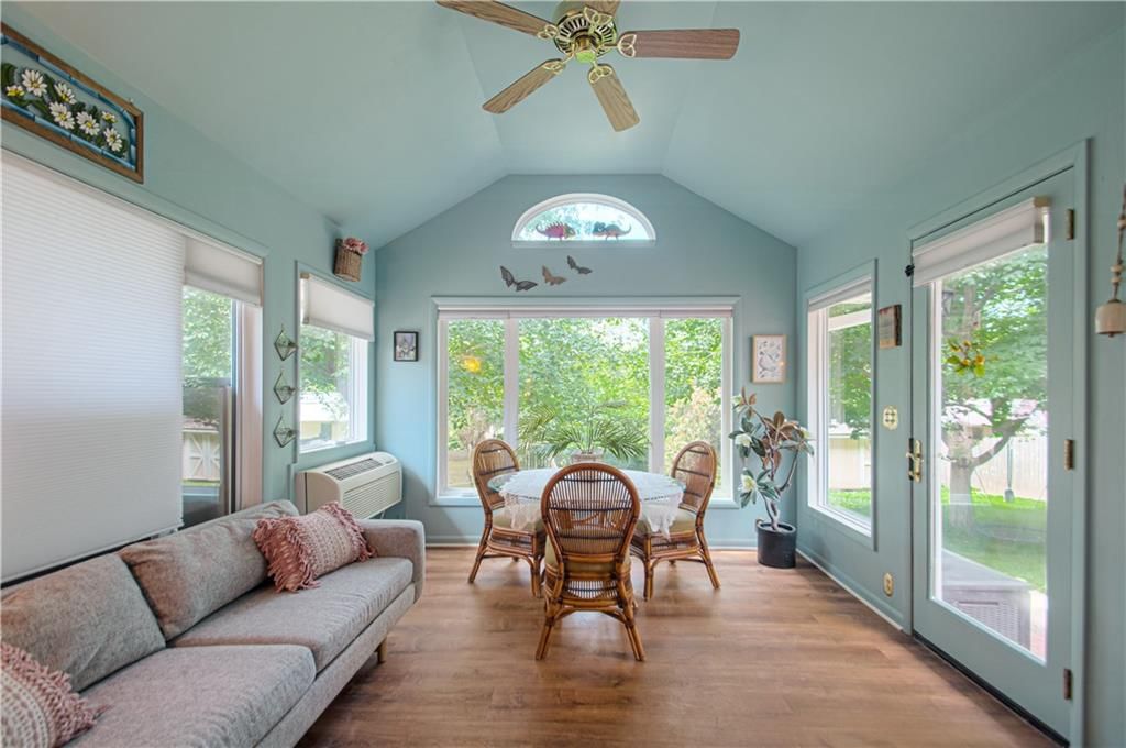 922 Ridgeway Drive — photo 15