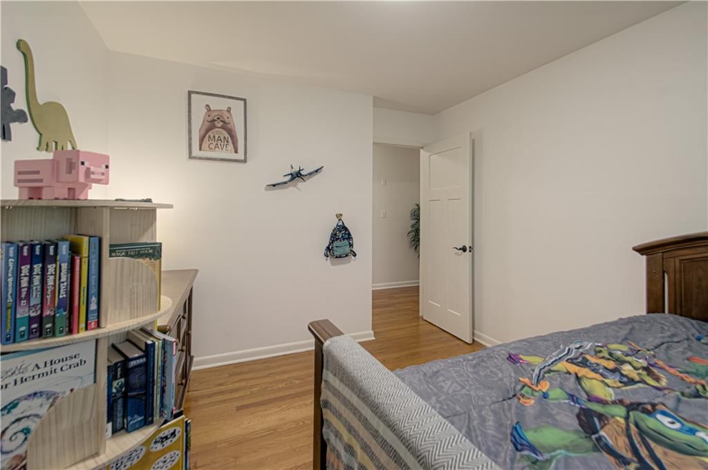 922 Ridgeway Drive — photo 24