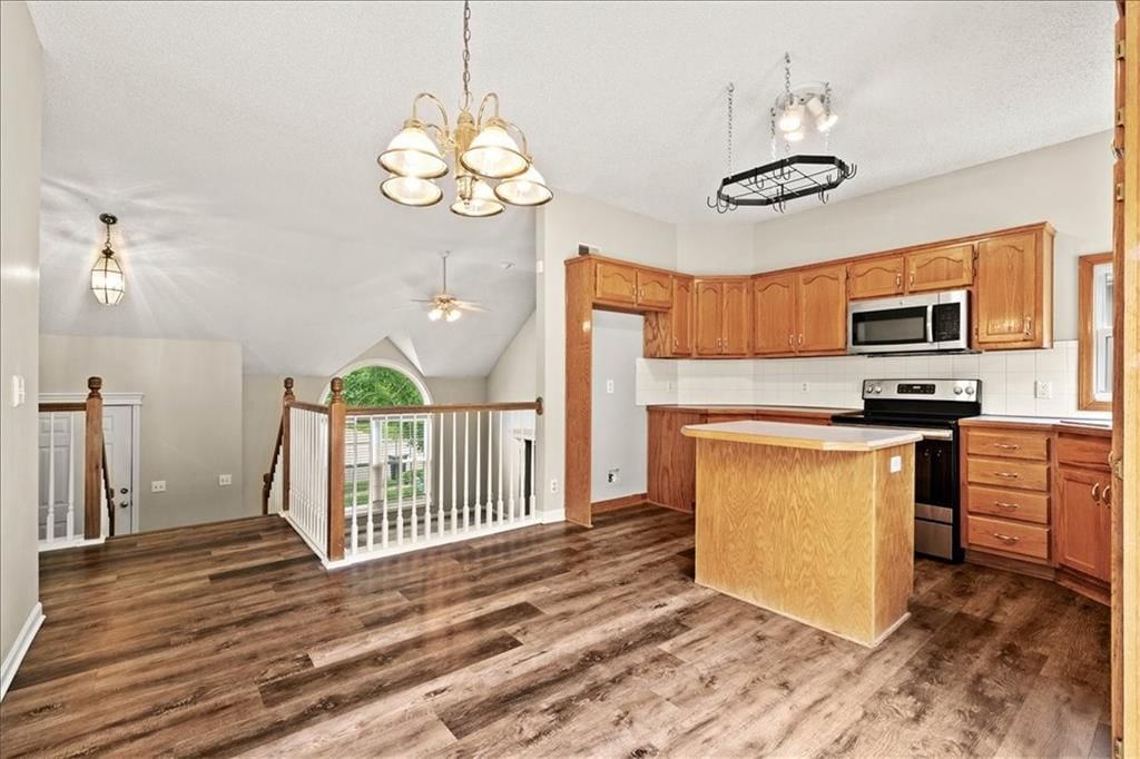 11027 N Mckinley Avenue — photo 11
