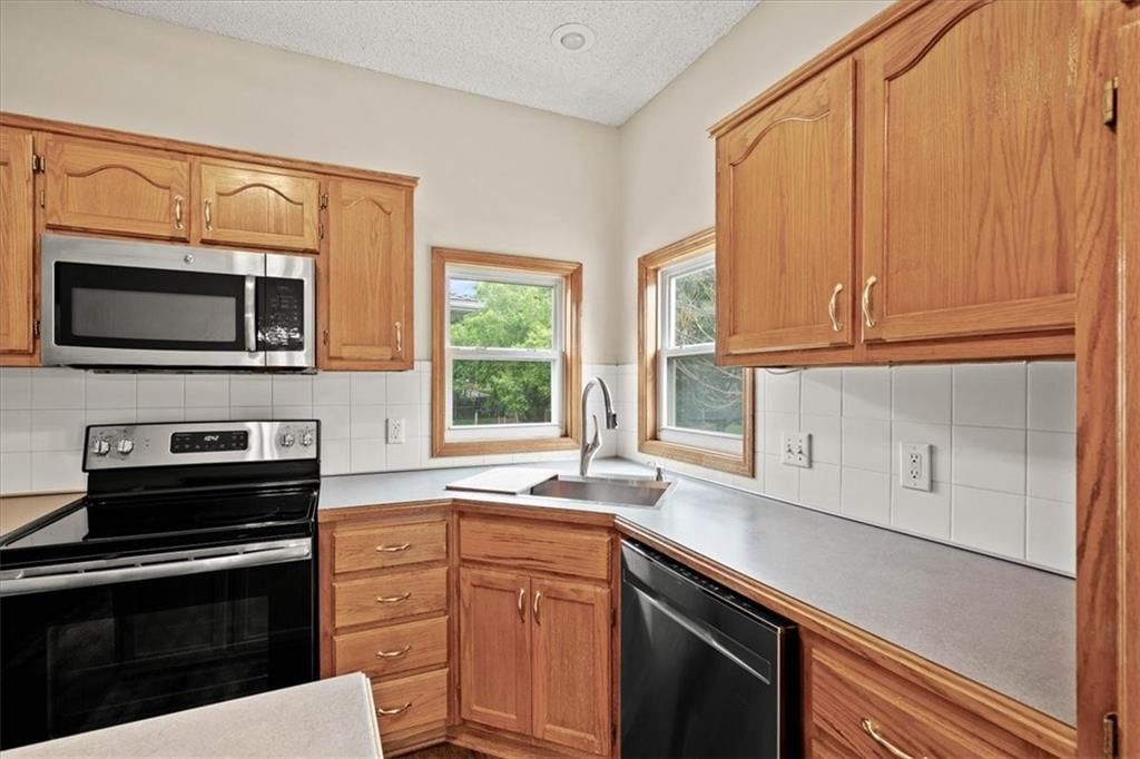 11027 N Mckinley Avenue — photo 15