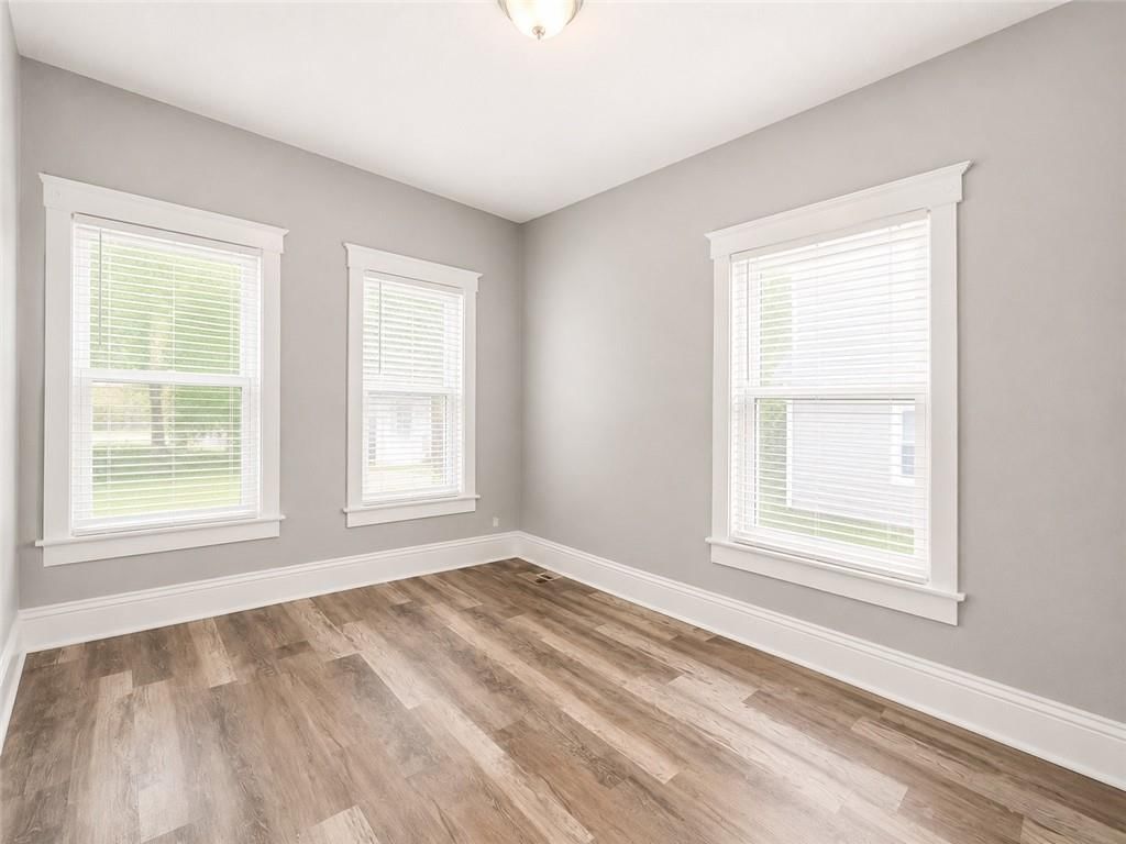 4546 S Benton Avenue — photo 4