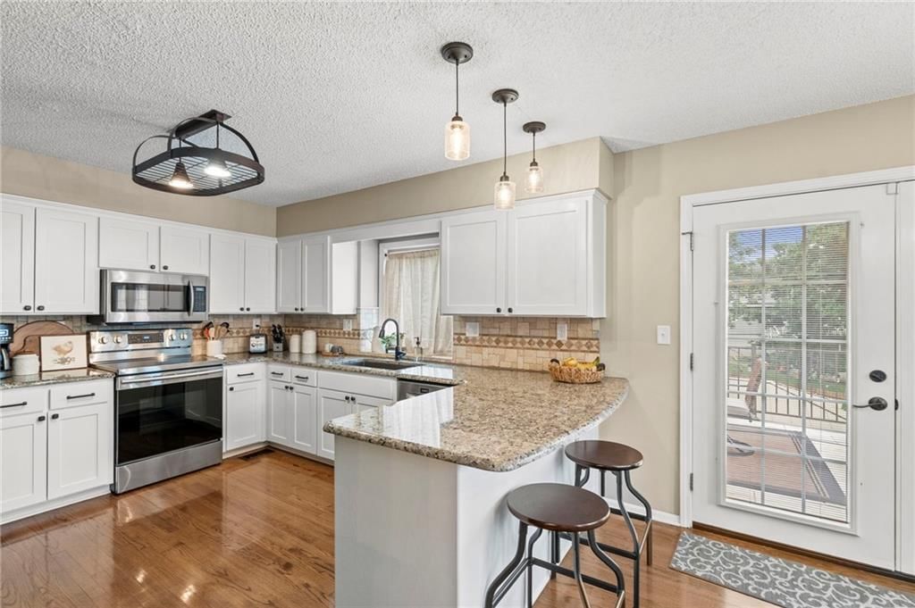 2108 SW Brookshire Drive — photo 9