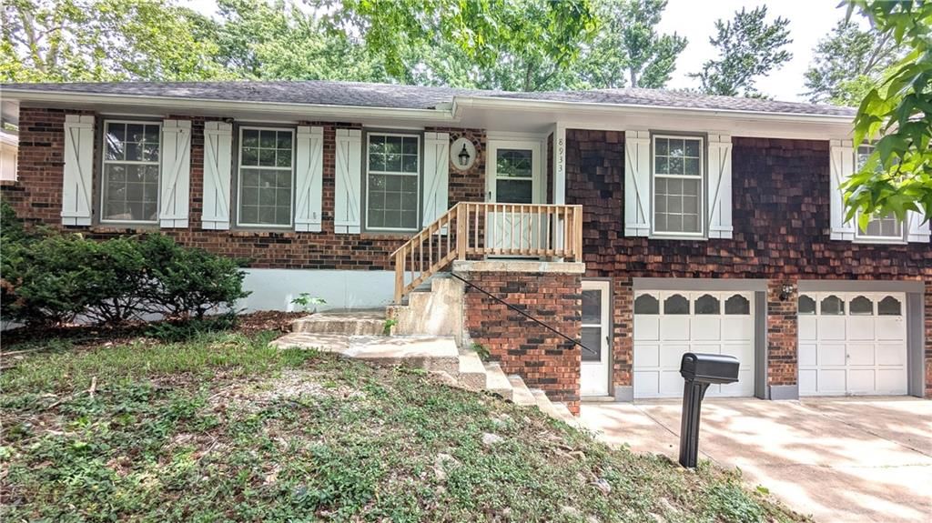 8933 Hunter Street — photo 4