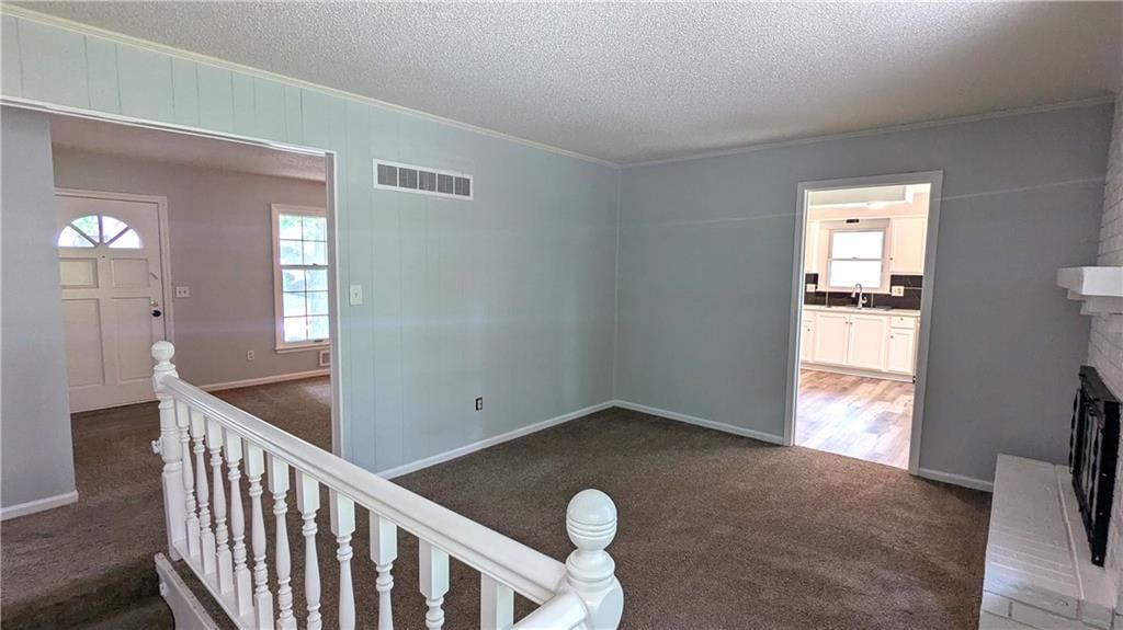 8933 Hunter Street — photo 9