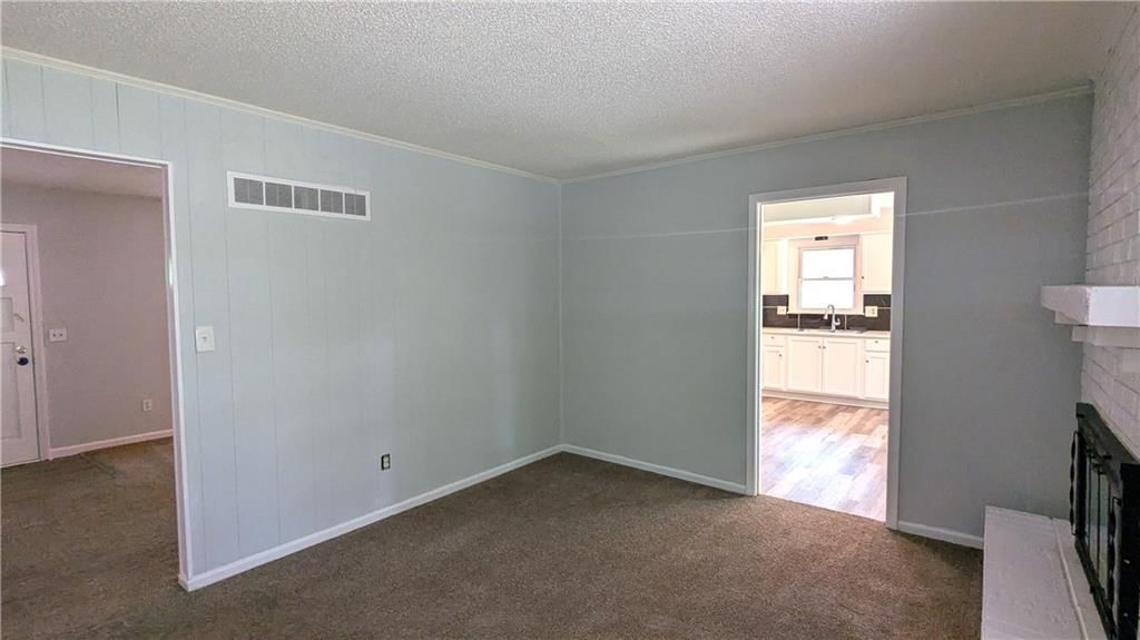 8933 Hunter Street — photo 10