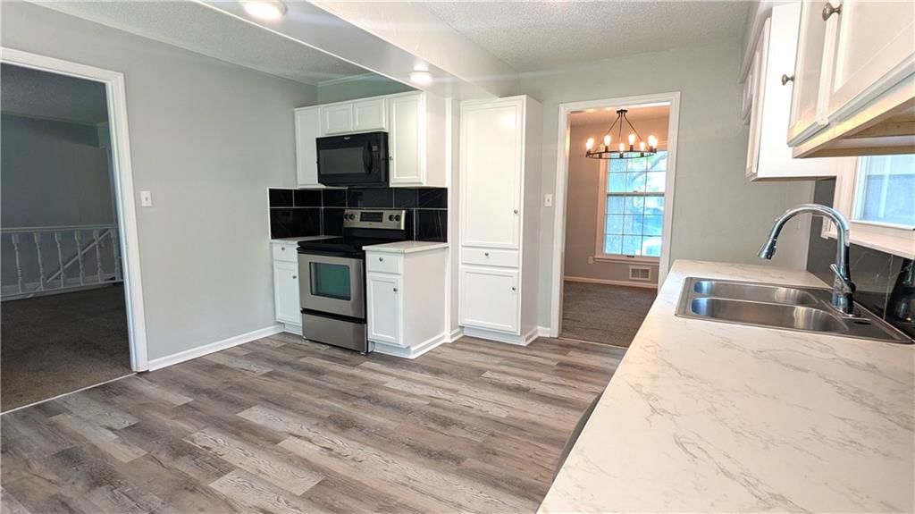 8933 Hunter Street — photo 13