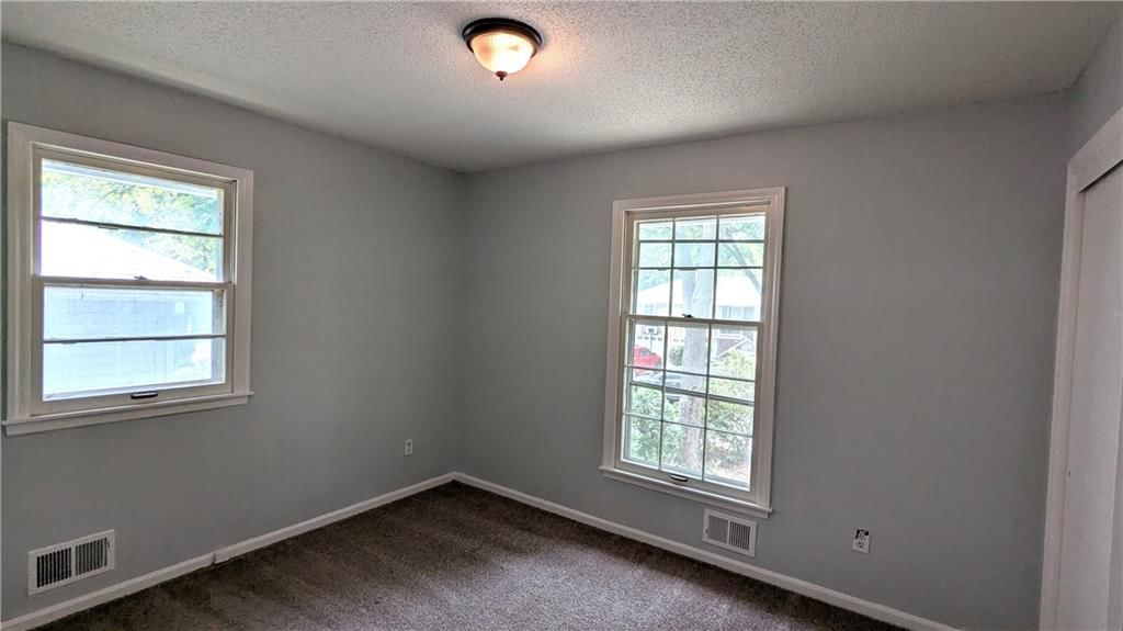 8933 Hunter Street — photo 28