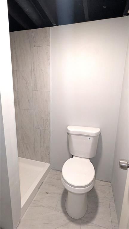 8933 Hunter Street — photo 40