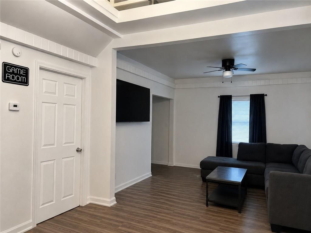 4524 AGNES Street — photo 3