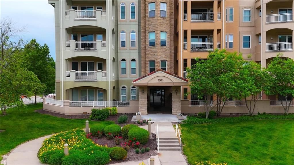 3800 N Mulberry Drive — photo 2
