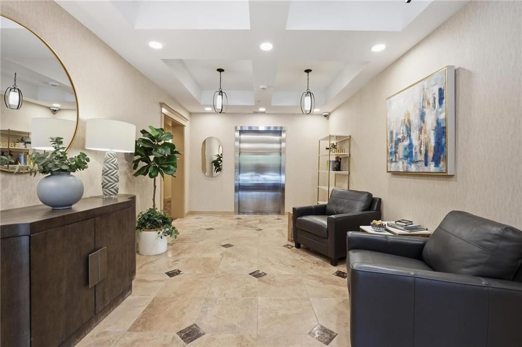 3800 N Mulberry Drive — photo 3