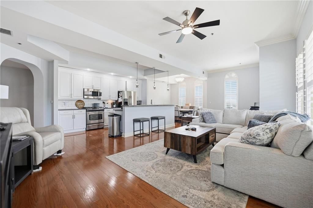 3800 N Mulberry Drive — photo 5