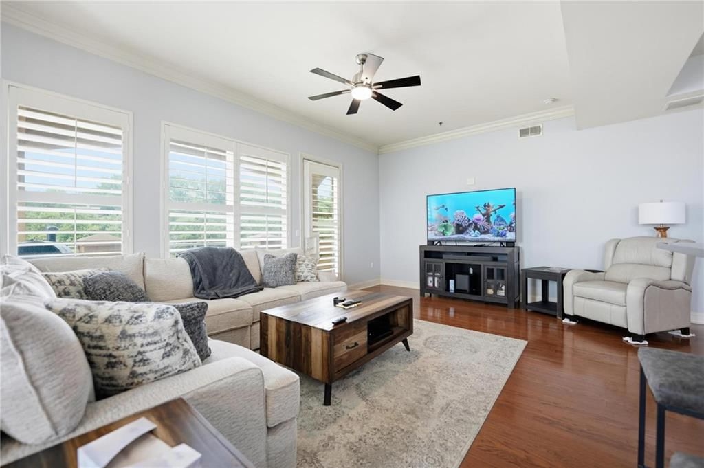 3800 N Mulberry Drive — photo 6