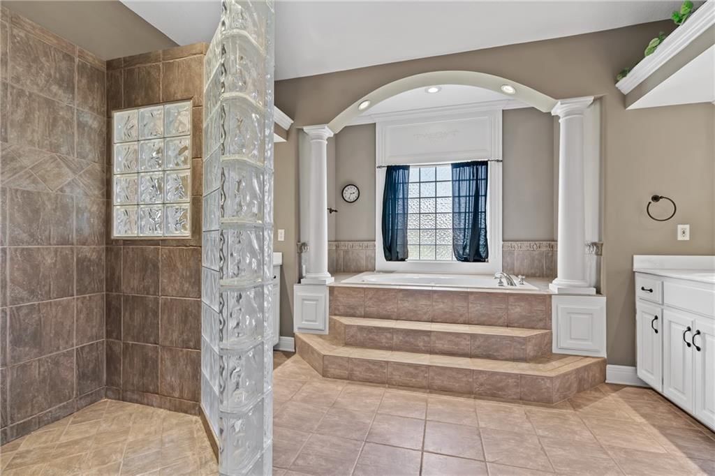 1709 Cambridge Circle — photo 21