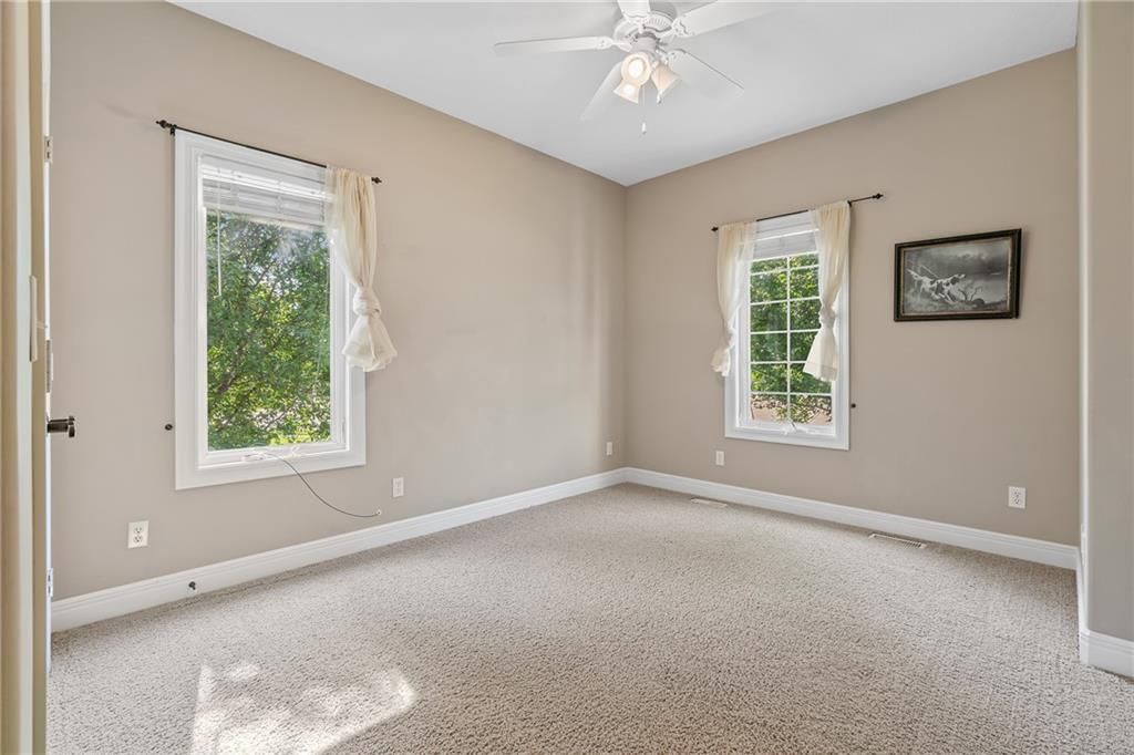 1709 Cambridge Circle — photo 26