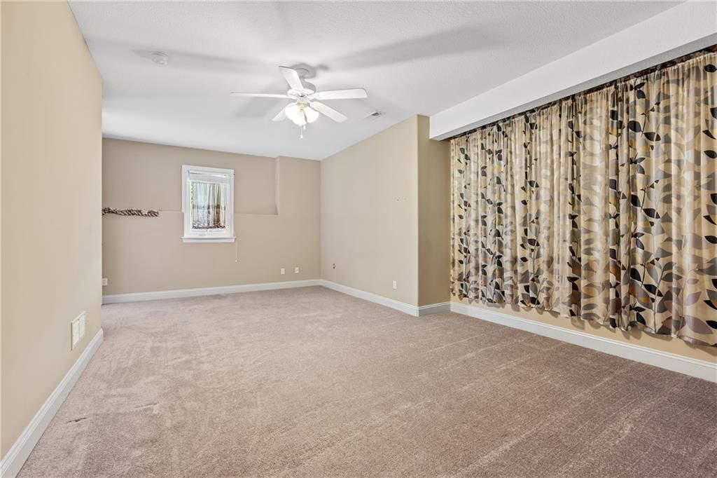 1709 Cambridge Circle — photo 34