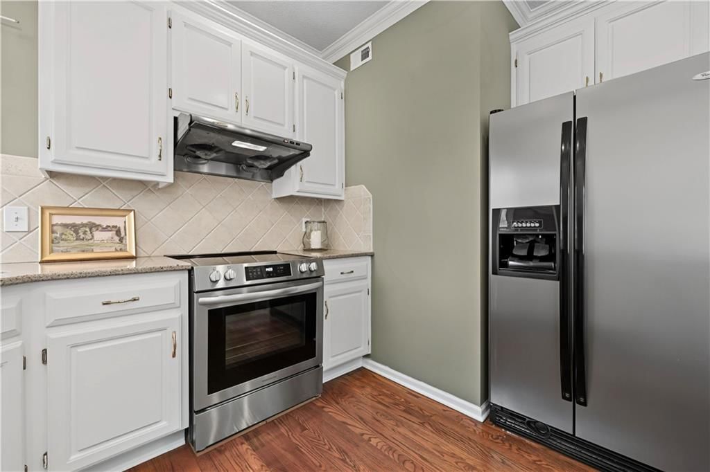 15727 S Widmer Street — photo 7