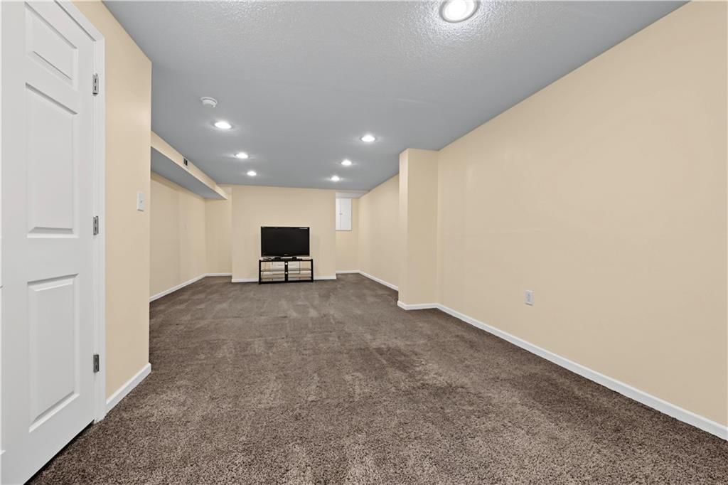 15727 S Widmer Street — photo 29