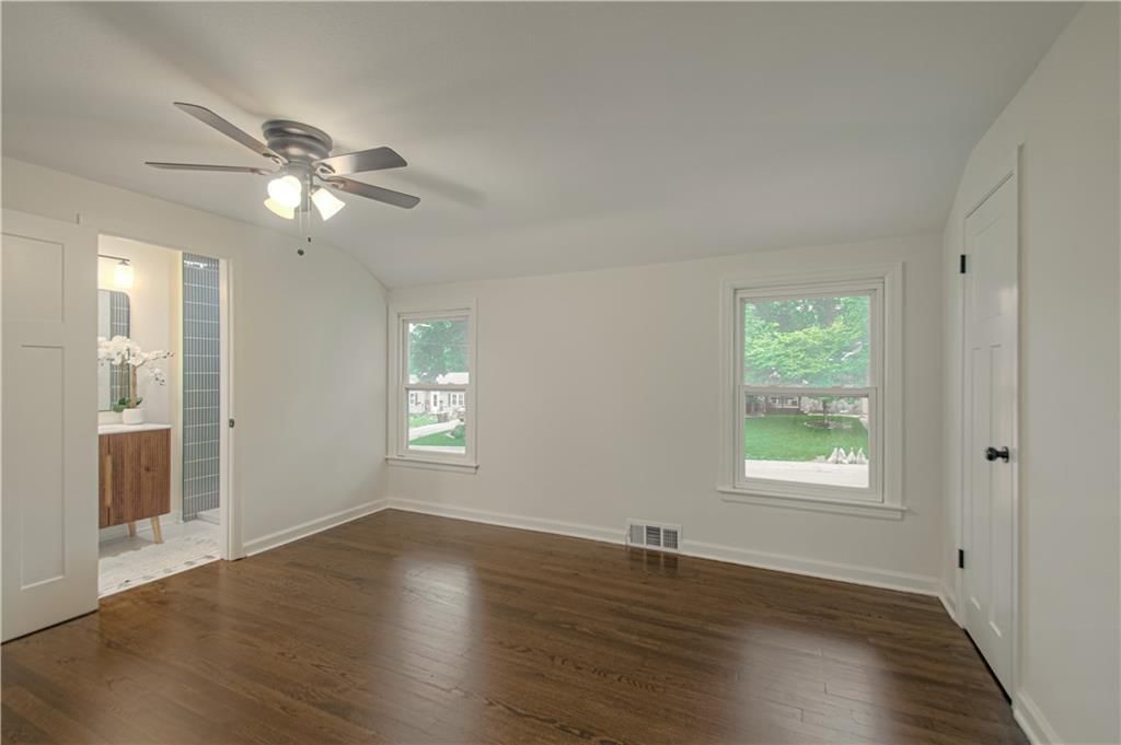 8111 Ward Parkway Plaza — photo 10