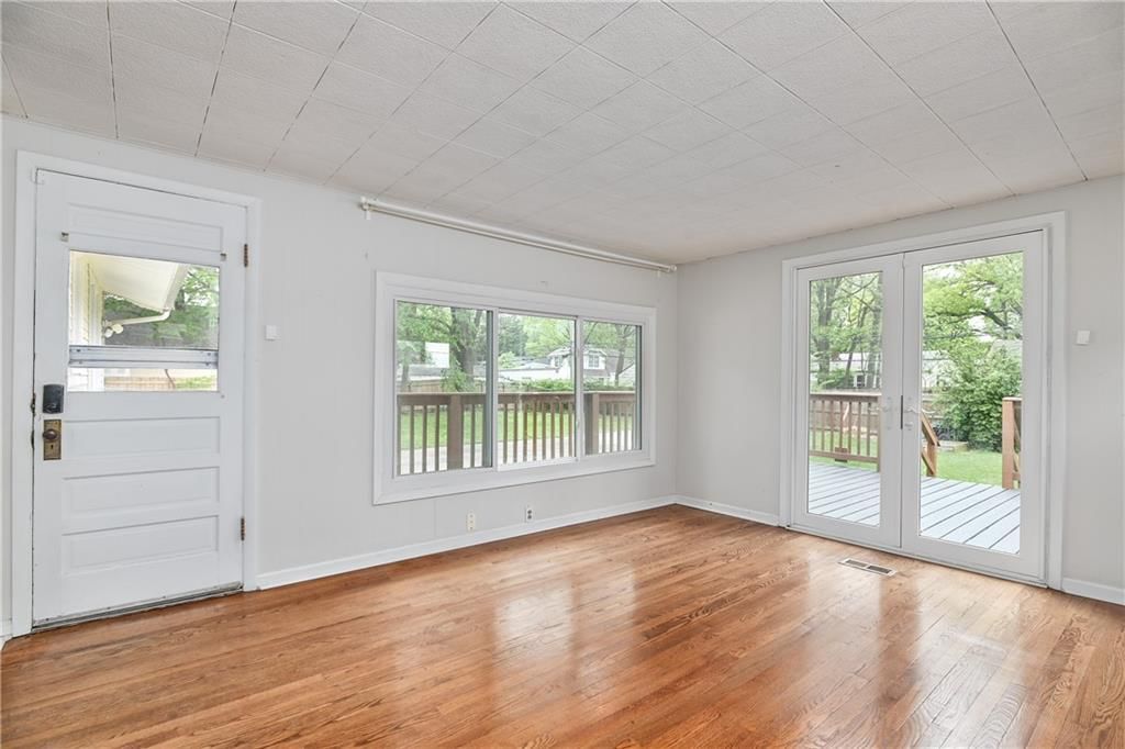 7530 Oak Street — photo 25