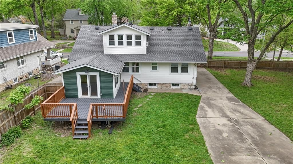 7530 Oak Street — photo 31